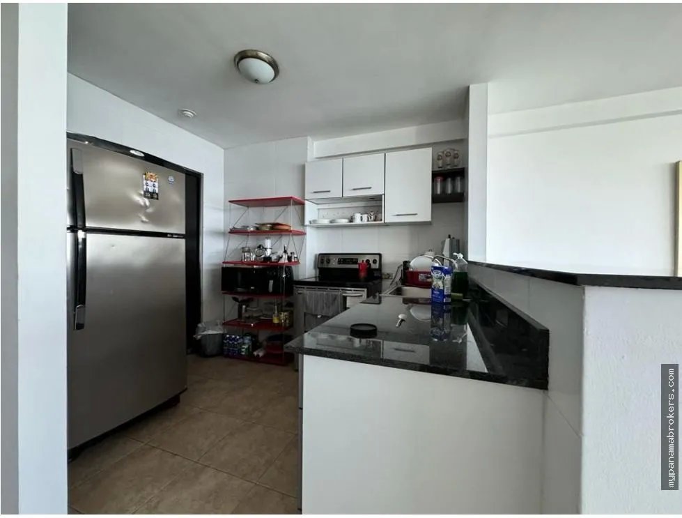 Venta de apartamento vacío en ave. balboa, panamá