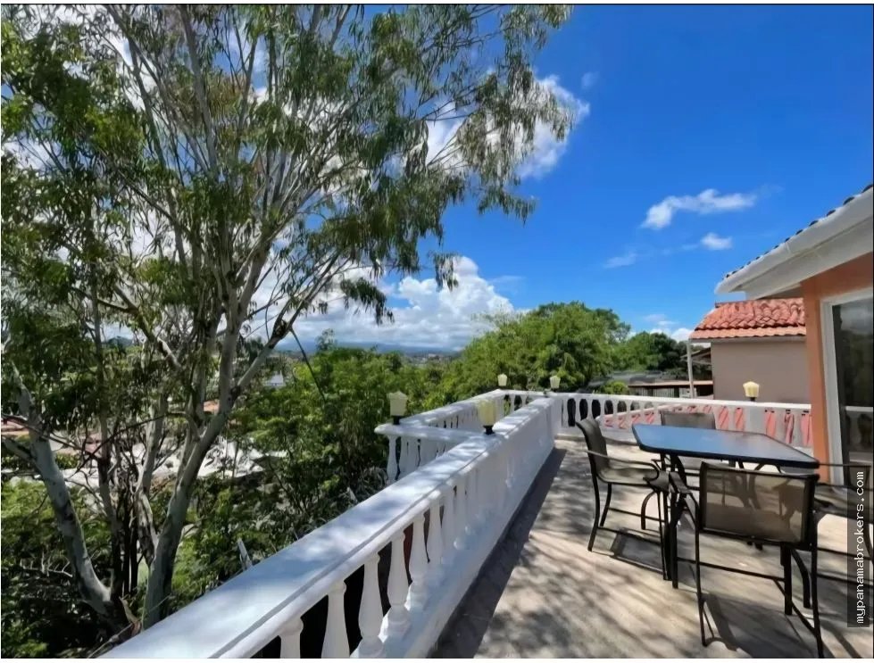Venta de casa vacía en altos de panamá en ancón