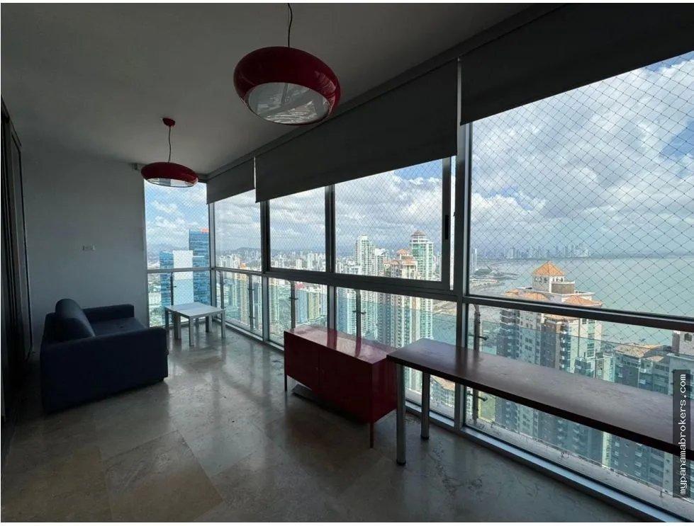 Venta o alquiler de apartamento amoblado en punta pacífica, panamá
