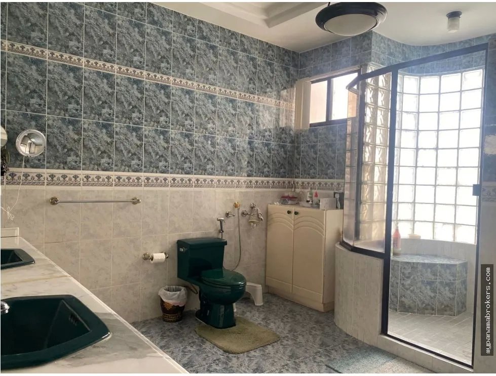Venta de penthouse en ph torre del pacifico b, marbella