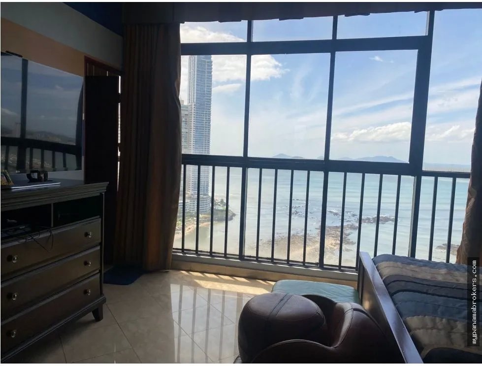 Venta de penthouse en ph torre del pacifico b, marbella