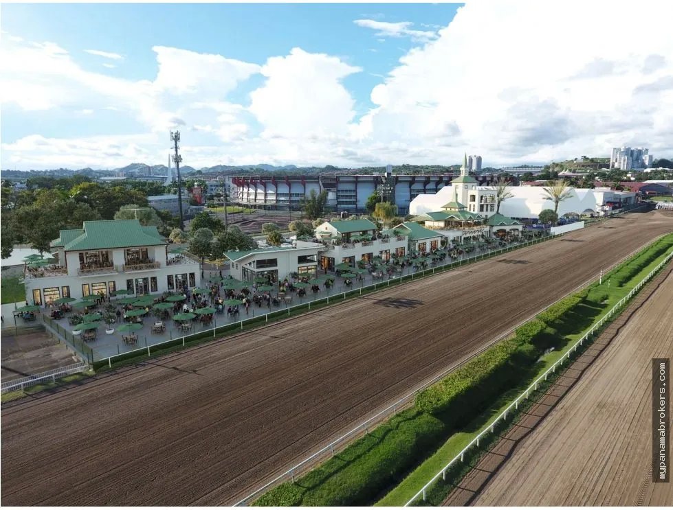 Alquiler de locales en parking site, ciudad deportiva irving saladino
