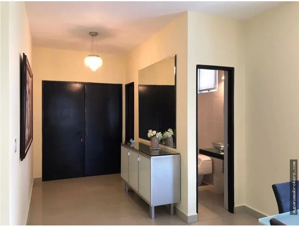 Venta de apartamento en galería uno, obarrio