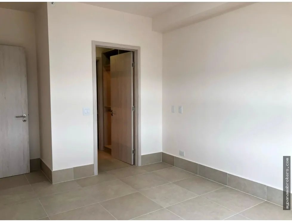 Alquiler de apartamento de 2 habitaciones en ocean house, santa maria