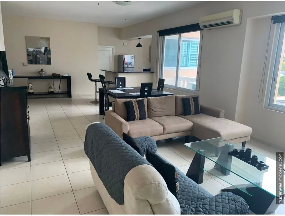 Venta de apartamento amoblado en ph vista del mar, av. balboa