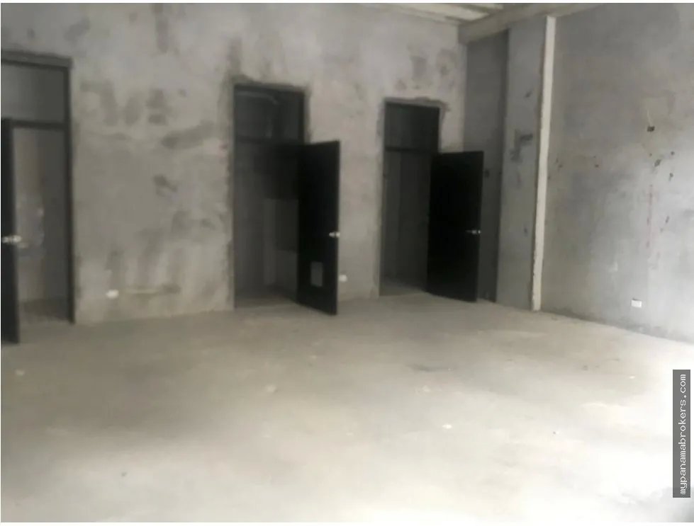 Alquiler de local comercial en la plazuela de alfaro, casco viejo