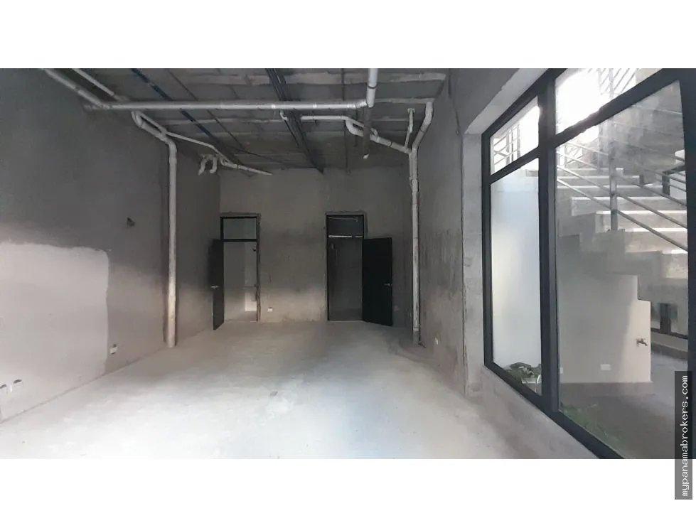 Alquiler de local comercial en la plazuela de alfaro, casco viejo
