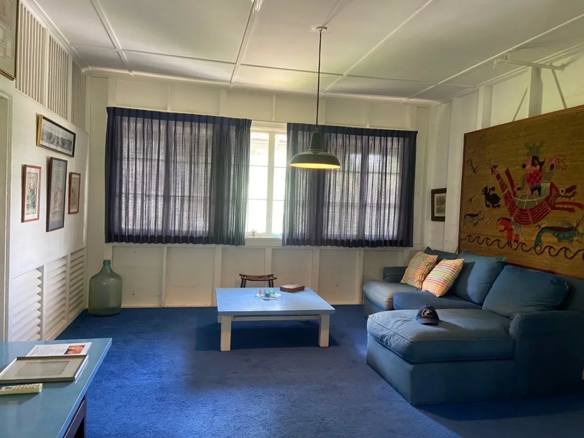 Wooden Tropical Style apartment within a quadruplex in Balboa