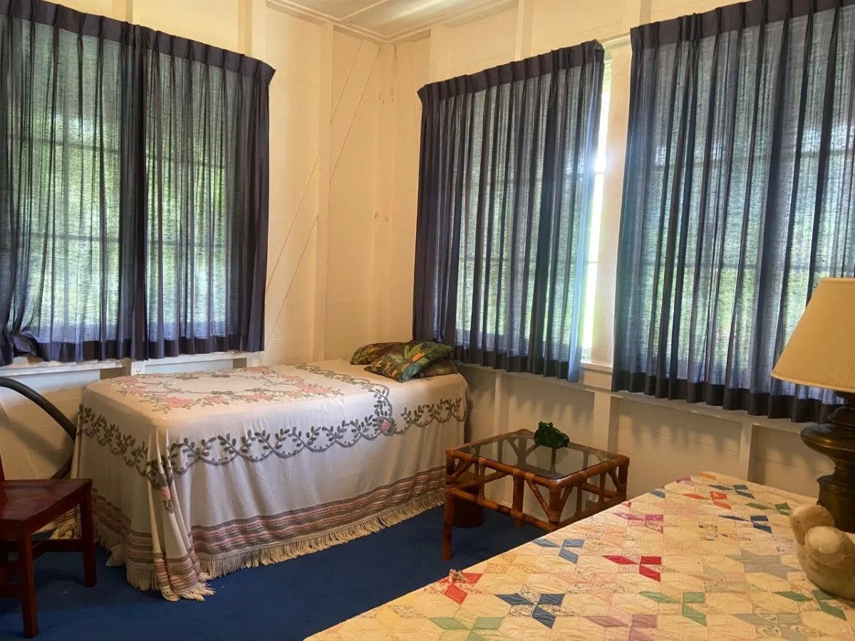 Wooden Tropical Style apartment within a quadruplex in Balboa