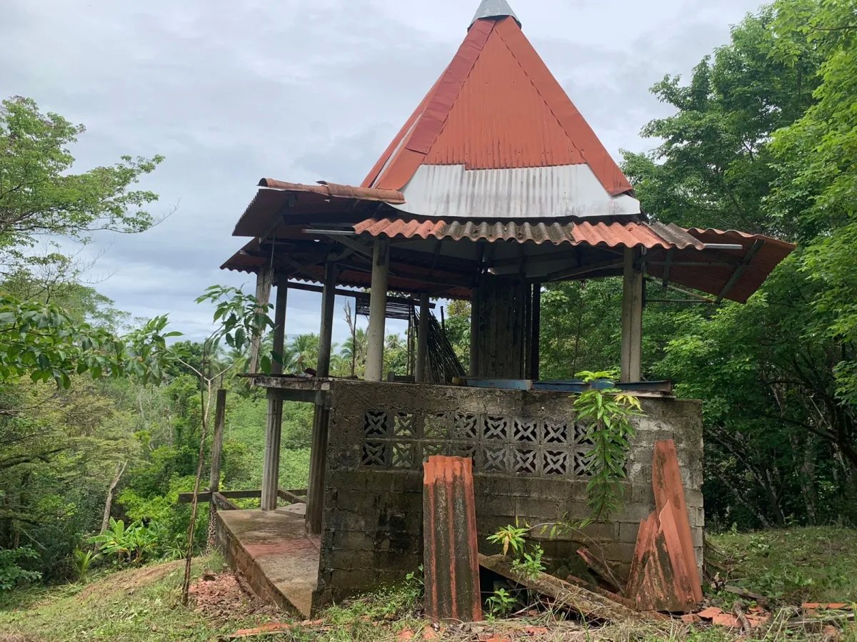 Lote de Casa en Venta en Santa Catalina
