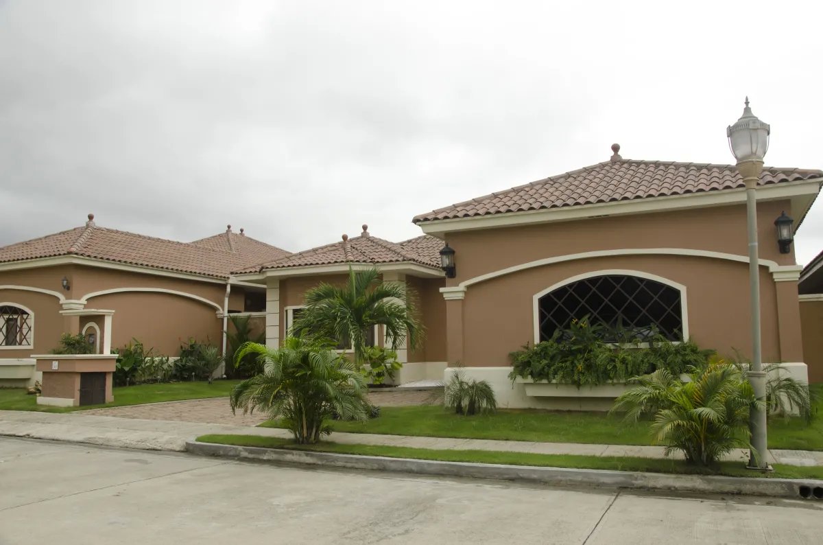 Casa en Venta  $172,800  Residencial Vista Mar, La Chorrera