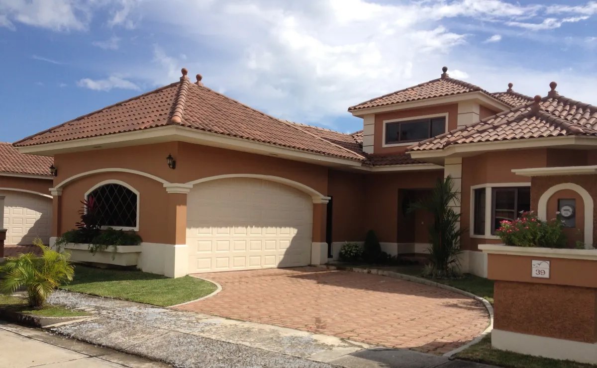 Casa en Venta  $172,800  Residencial Vista Mar, La Chorrera