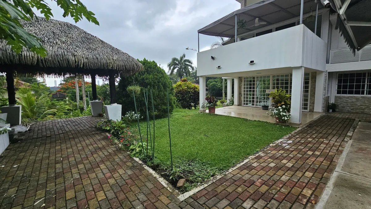 ALQUILER DE APARTAMENTO EN BELLA VISTA