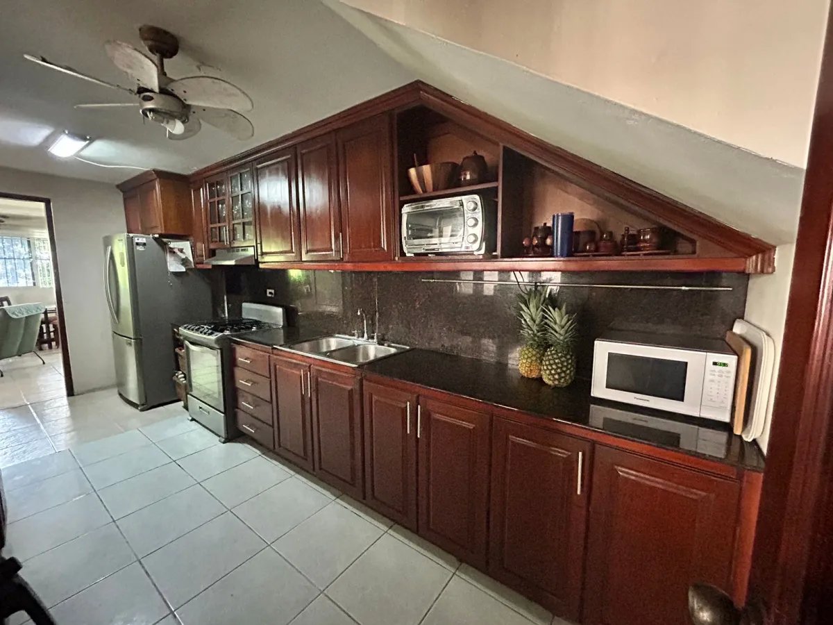 Venta de Galera Comercial ubicada en Santa Ana, Calle Estudiante, Ancó...