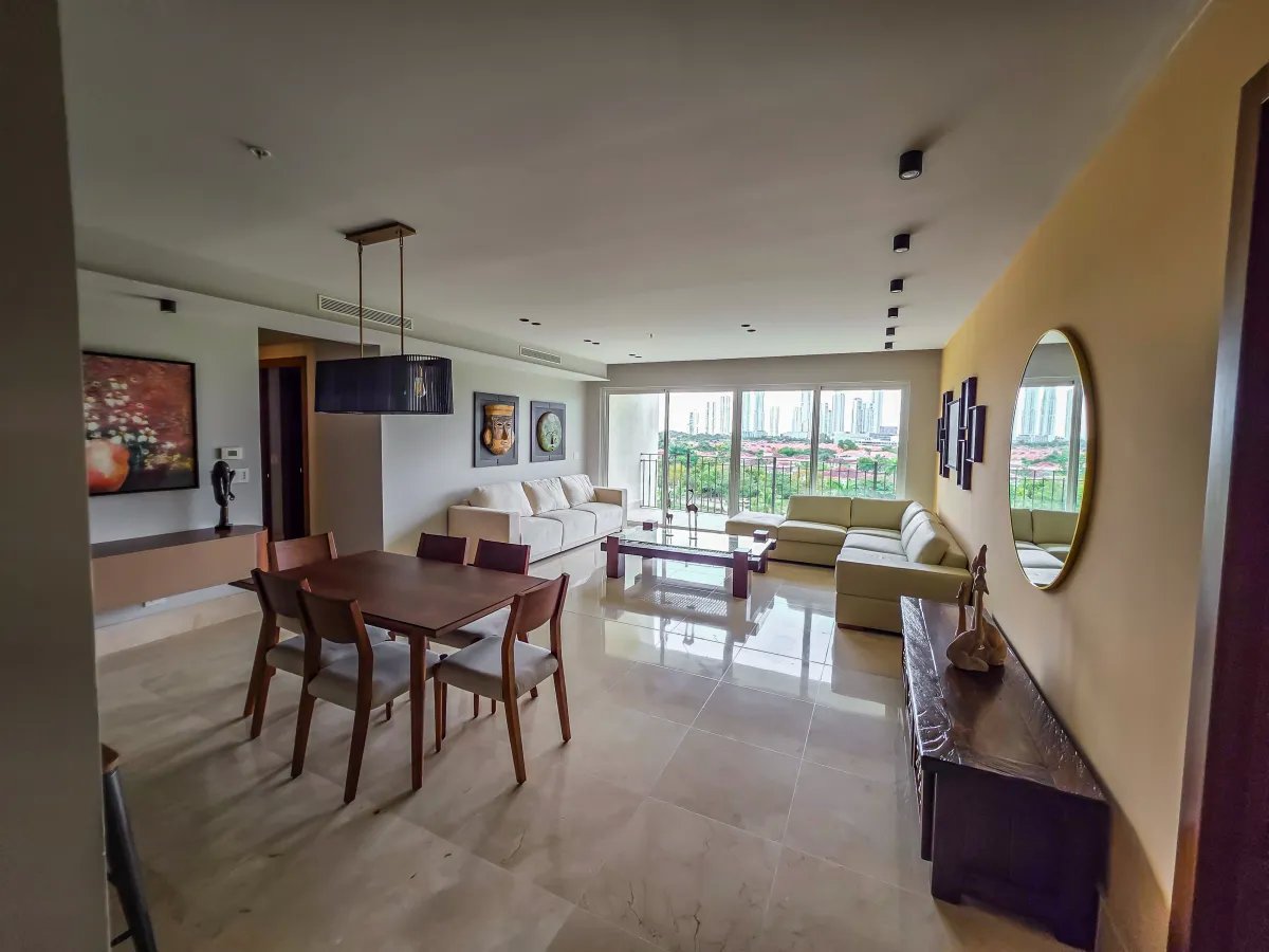 Se Alquila Hermoso Apartamento en Santa María