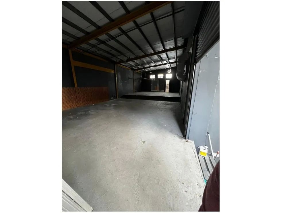 Alquiler de galera en San Francisco  200 m²