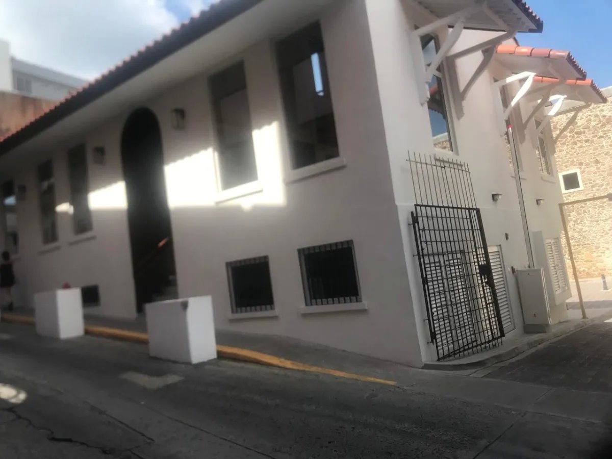 Alquiler de locales comerciales para restaurantes o bares en el Callejón de Soná, Casco Antiguo