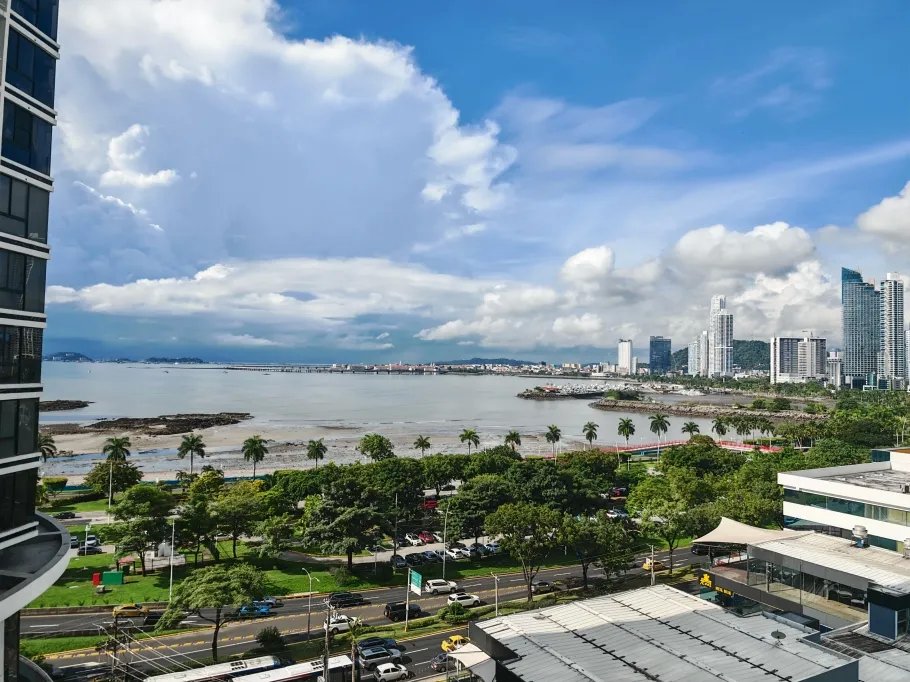 Venta de Apartamento en Avenida Balboa-Los Delfines