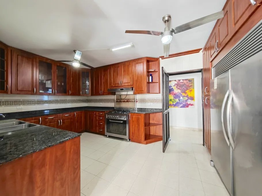 Venta de Apartamento en Avenida Balboa-Los Delfines