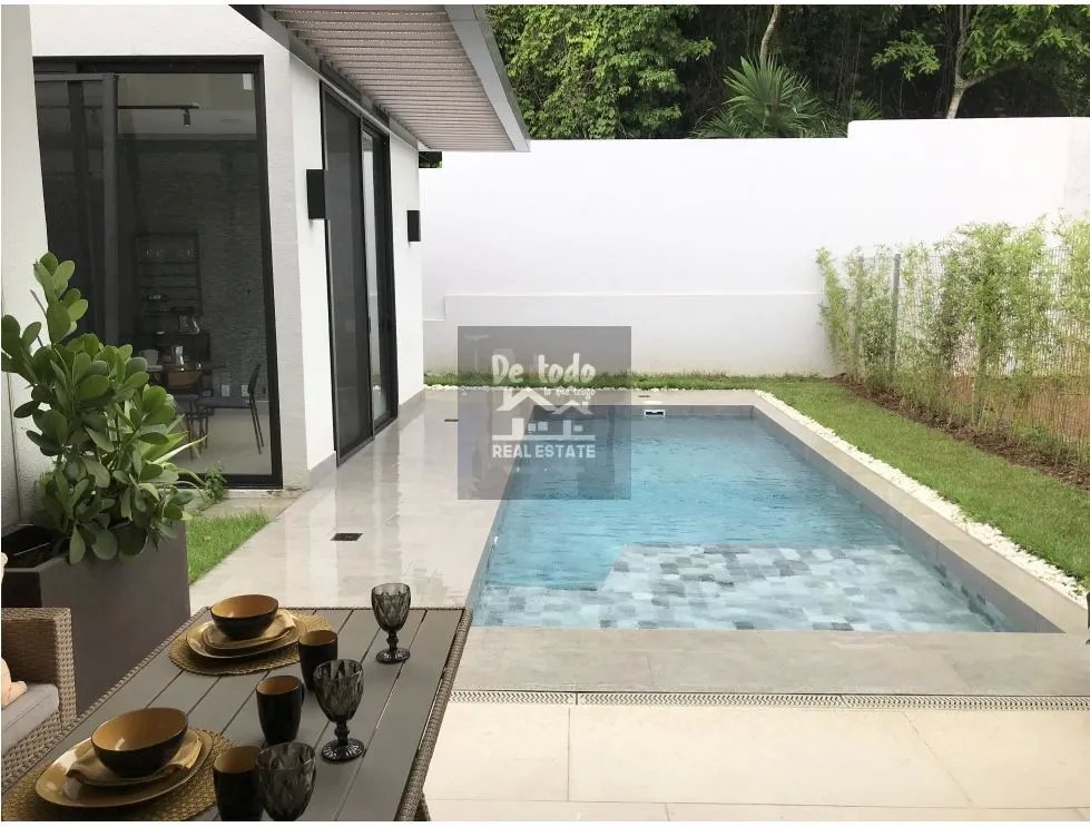 Se Vende casa Unifamiliares en Panamá Pacifico.