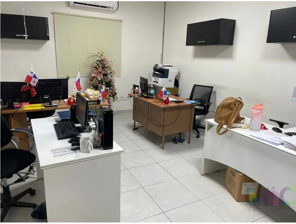 Se vende Local para uso comercial - Brisas del Golf
