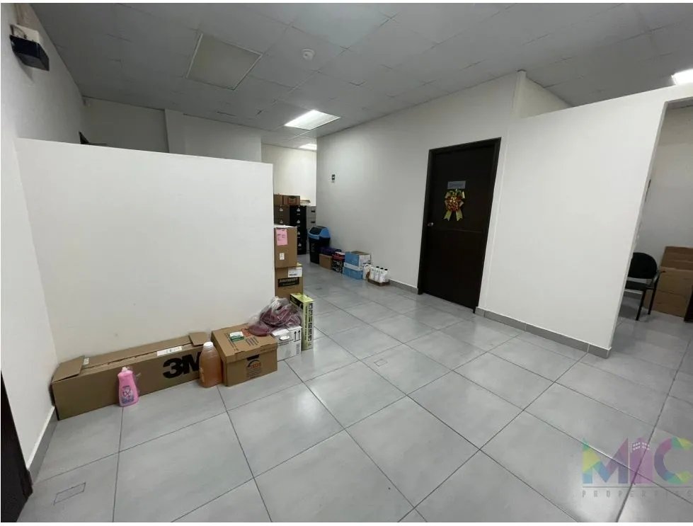 Se vende Local para uso comercial - Brisas del Golf