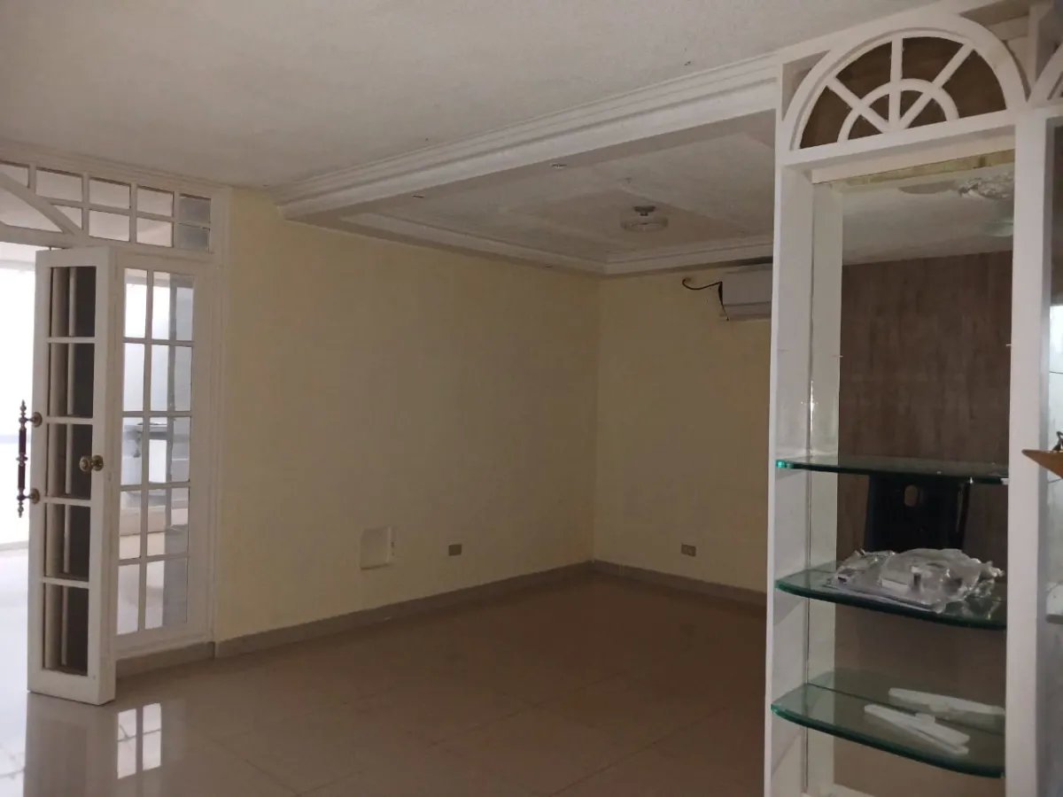 SE VENDE APARTAMENTO EN AVENIDA BALBOA