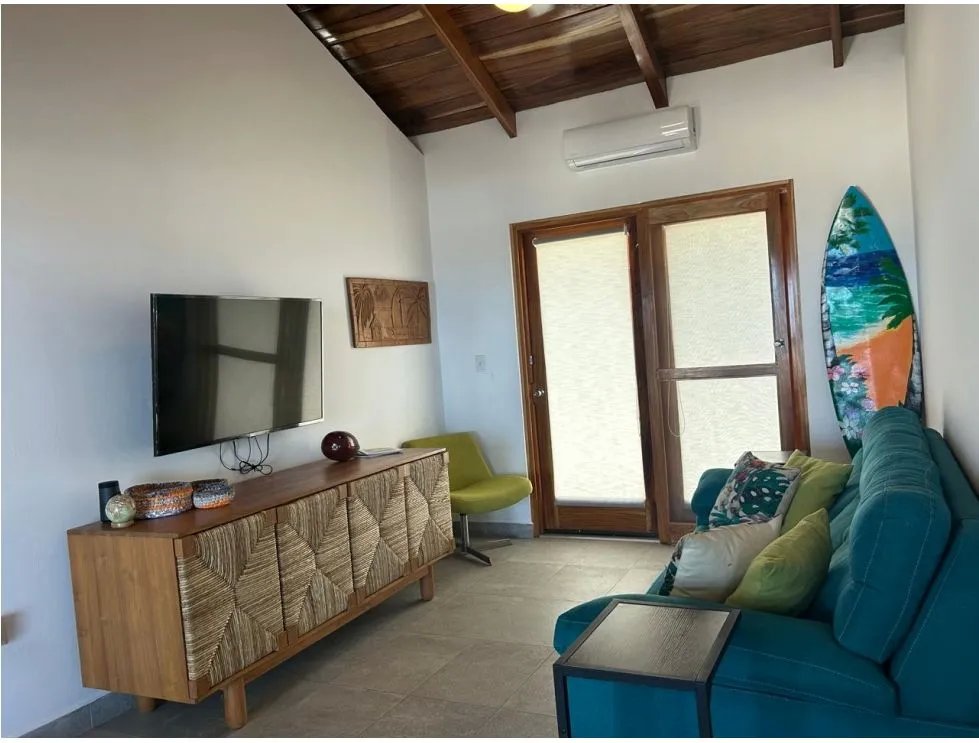 Venta de casa frente al mar en Playa Uverito