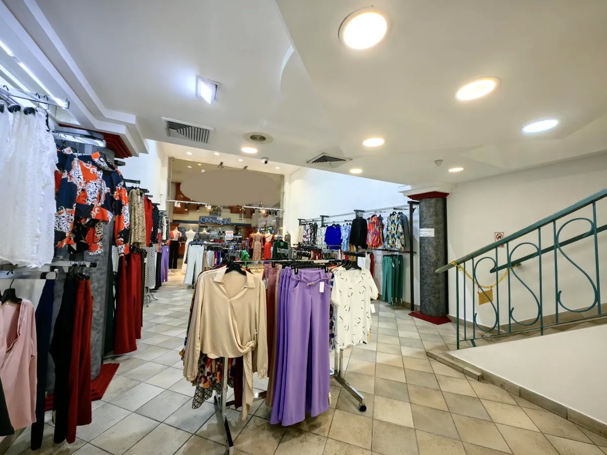 Commercial Space for Sale in Dorado Mall