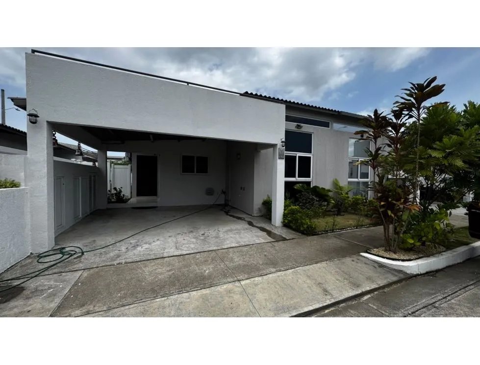 Alquiler de casa en Villa Sur Residences, Costa Sur