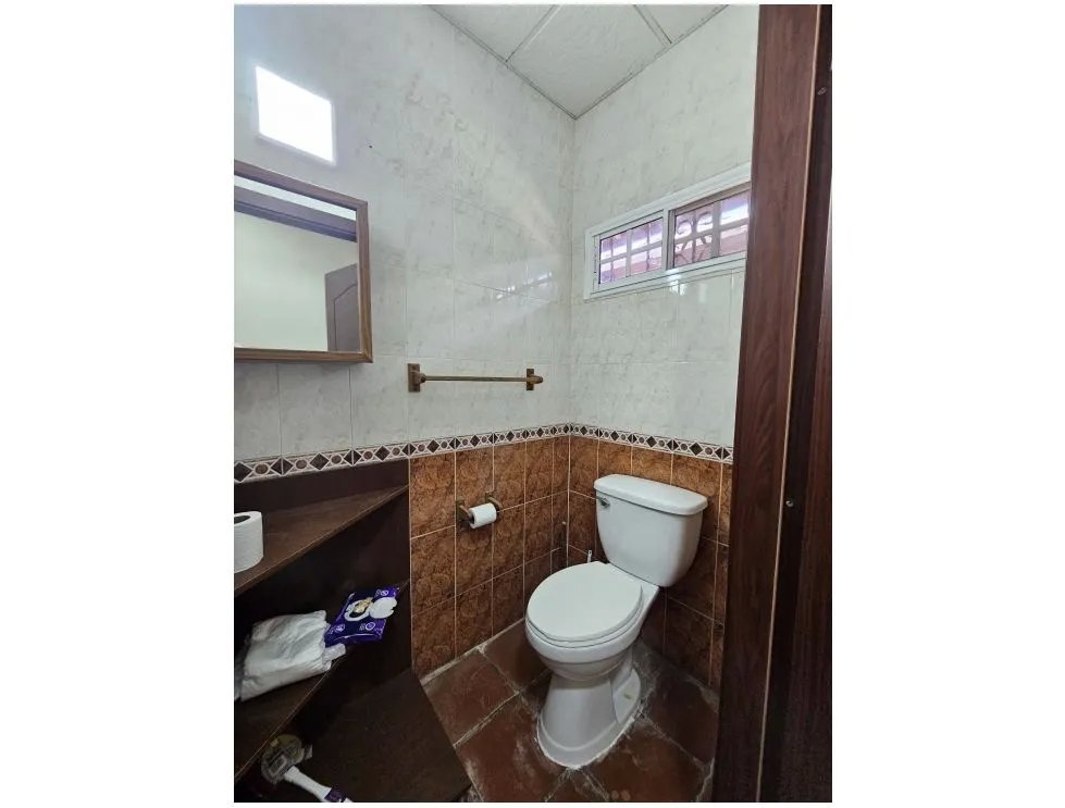 Venta de casa con acceso directo al mar, Playa Uverito