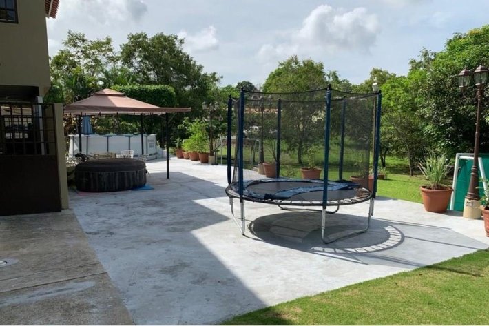 Para inversionistas: Se vende complejo residencial en Clayton