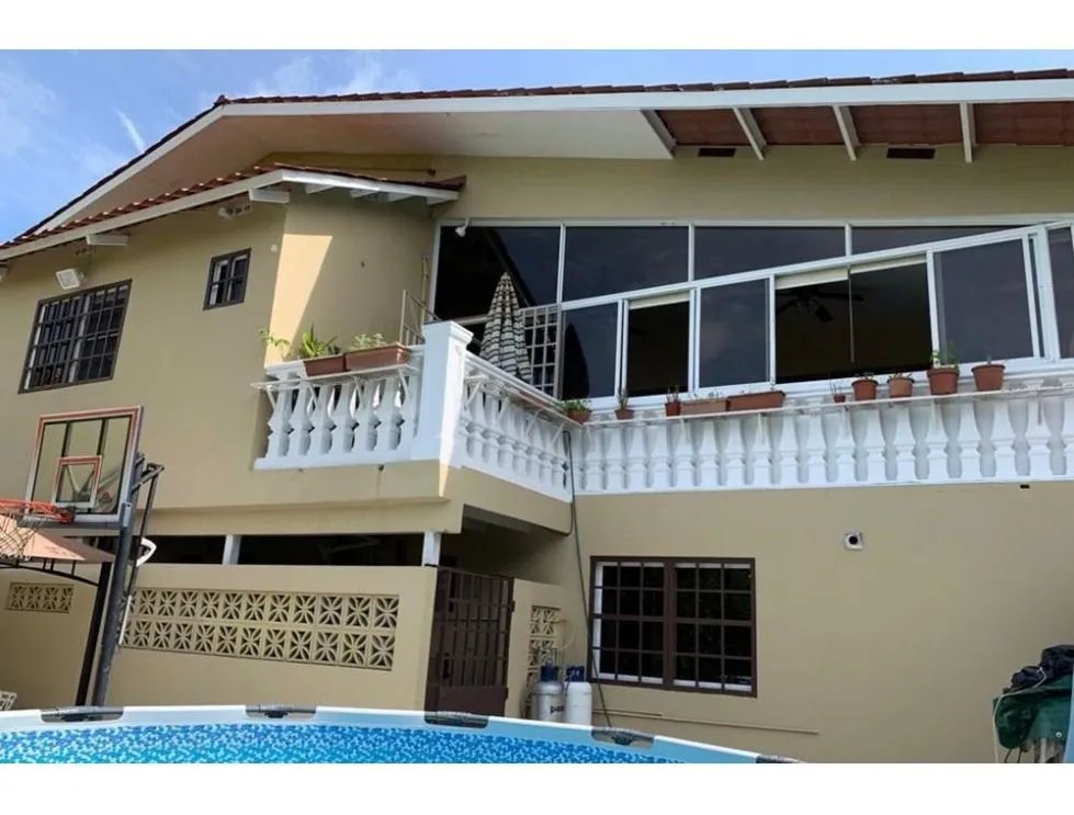 Para inversionistas: Se vende complejo residencial en Clayton