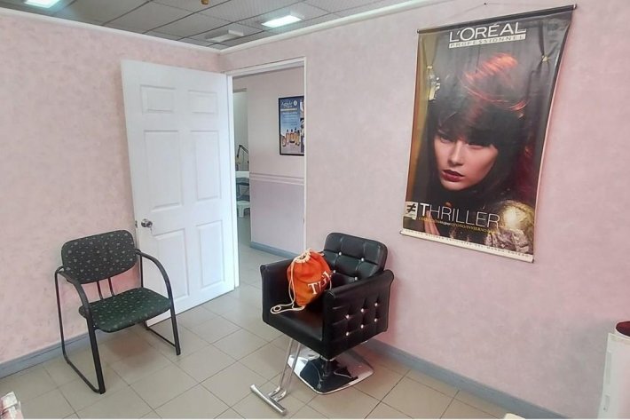 Se Vende Salón de Belleza, Condado del Rey