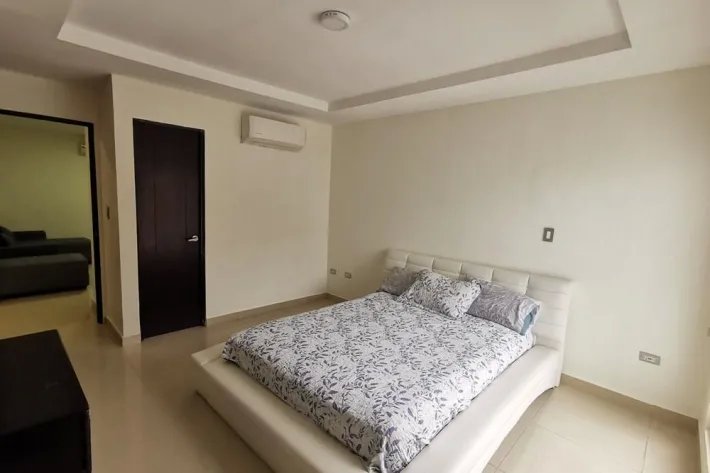 Se alquila apartamento amoblado en San Francisco