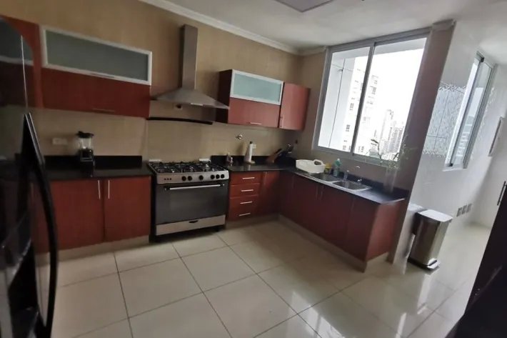 Se alquila apartamento amoblado en San Francisco