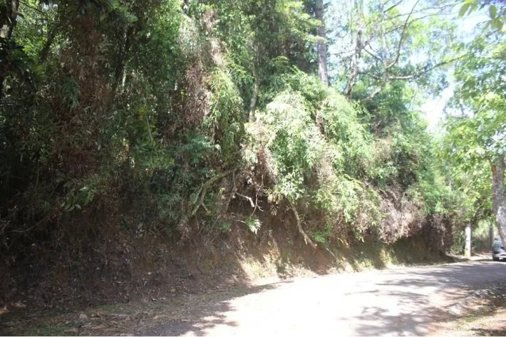 Venta de terreno en El Alcázar, Altos de Cerro Azul