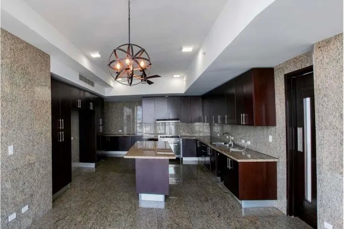 Venta de Apartamento en The Point, Paitilla