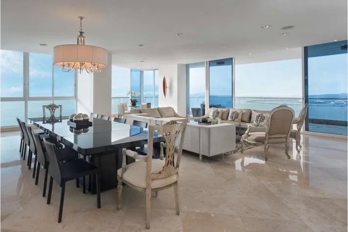 Venta de Lujoso Apartamento en The Point, Paitilla