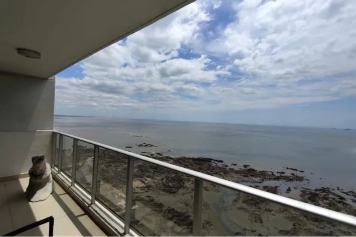 Se alquila apartamento amoblado en Punta Pacífica