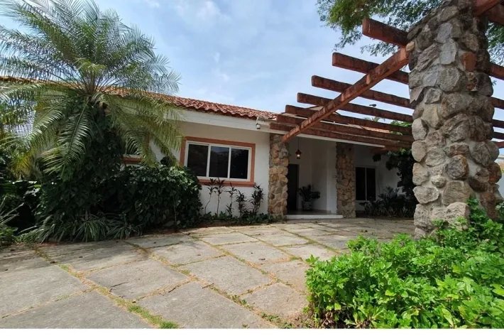 Se vende casa en Punta Barco Village, San Carlos