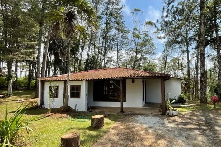 Se vende terreno con cabaña en Altos de Cerro Azul, Chilibre