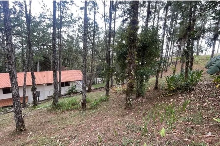 Se vende terreno con cabaña en Altos de Cerro Azul, Chilibre