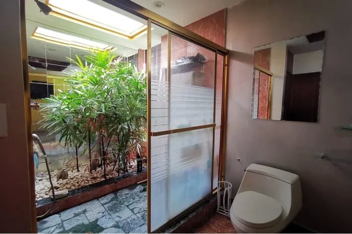 Venta de casa en esquina en Punta Paitilla, Panamá