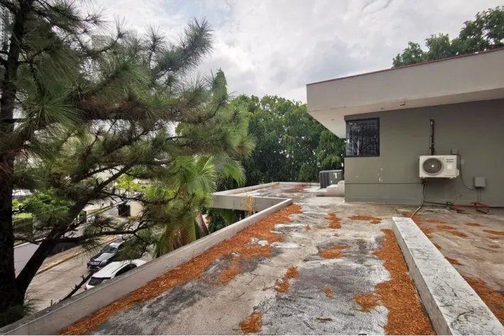 Venta de casa en esquina en Punta Paitilla, Panamá