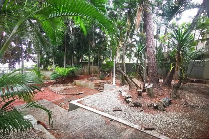 Venta de casa en esquina en Punta Paitilla, Panamá