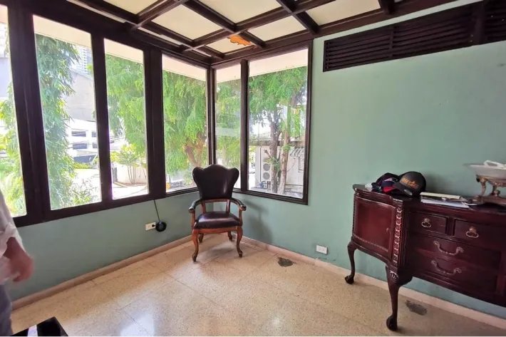 Venta de casa en esquina en Punta Paitilla, Panamá