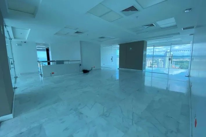 Office for sale in Hi Point, Bella Vista.