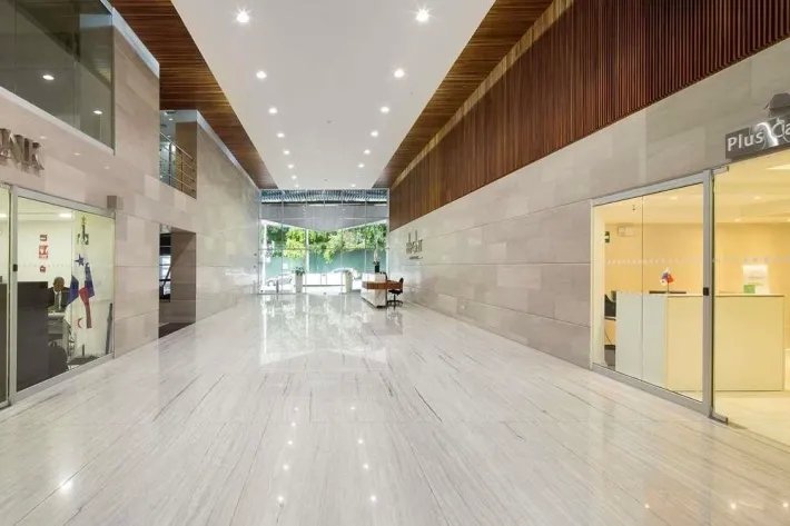 Office for sale in Hi Point, Bella Vista.