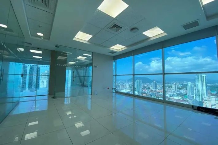 Office for sale in Hi Point, Bella Vista.
